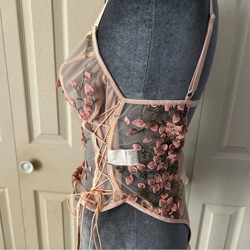 Floral Embroidered Bodysuit in Pink/cream - Picture 3 of 8